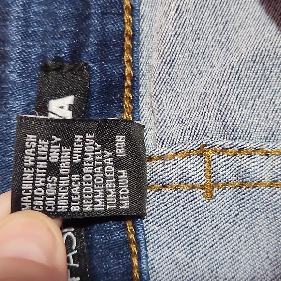 Fashion Nova Distressed Skinny Jeans Sz 1x. 38x27 - Picture 5 of 8